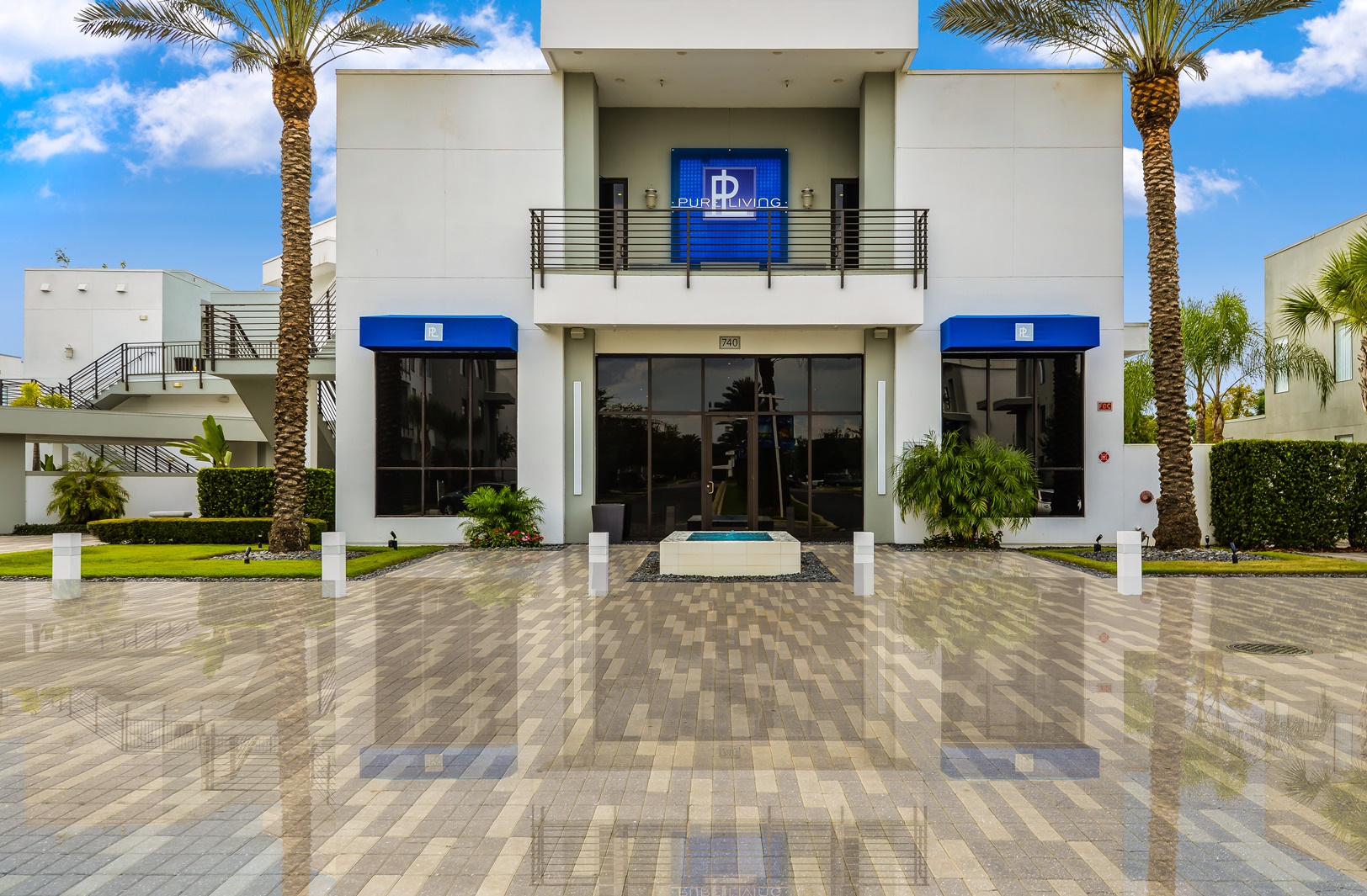 Pure Living Heathrow Apartments in Heathrow, FL